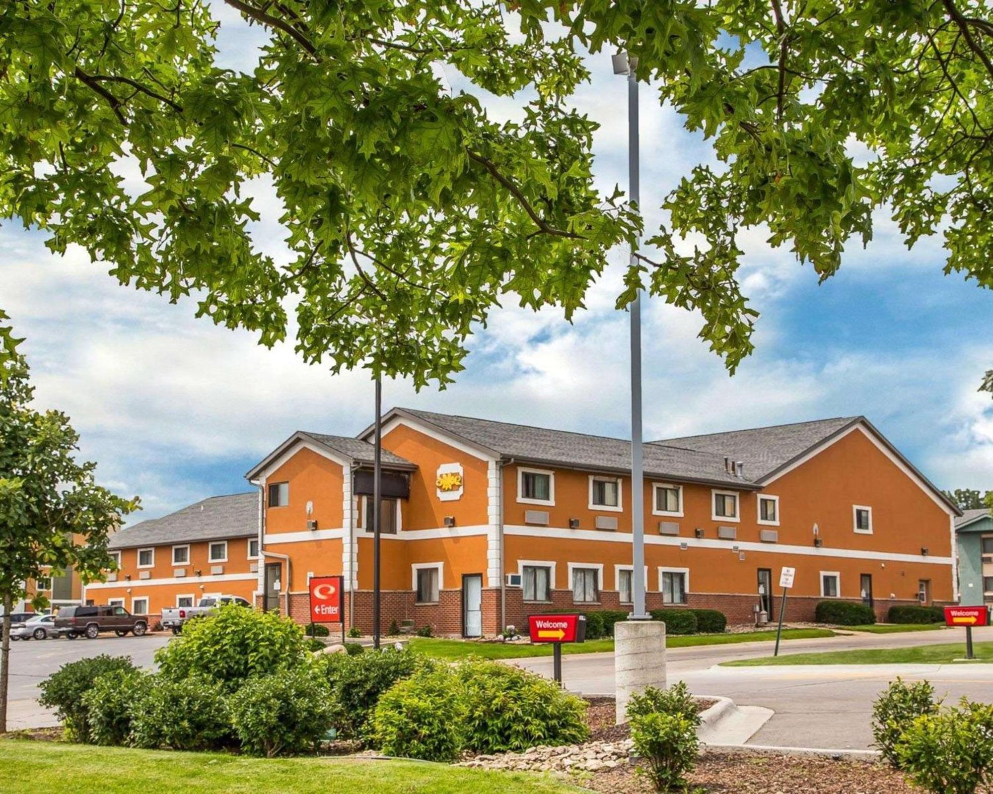 Econo Lodge Cedar Rapids Exterior foto