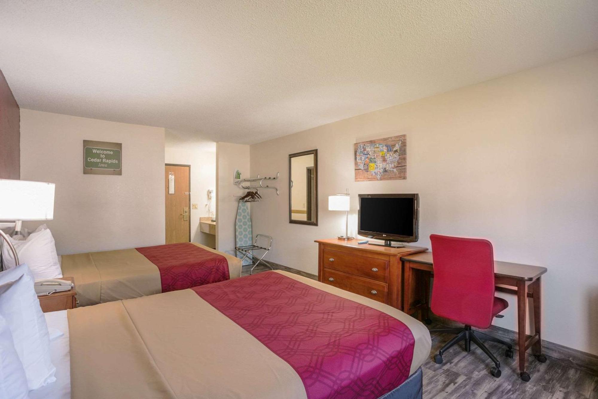 Econo Lodge Cedar Rapids Exterior foto