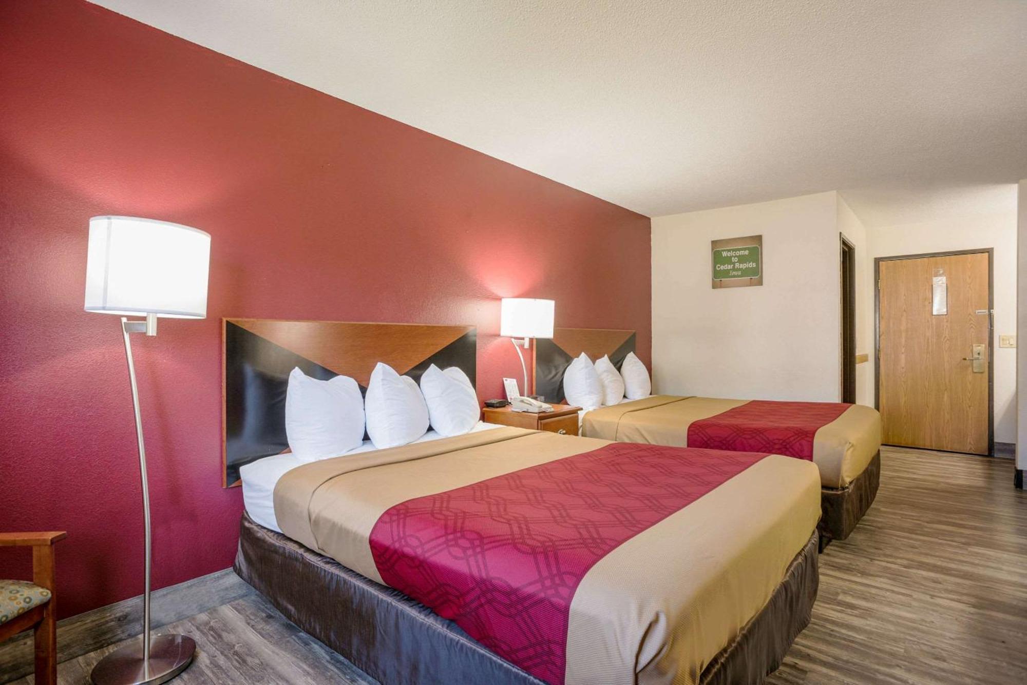 Econo Lodge Cedar Rapids Exterior foto